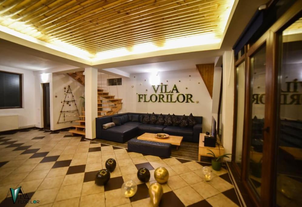 Vila Florilor Busteni Luaran gambar
